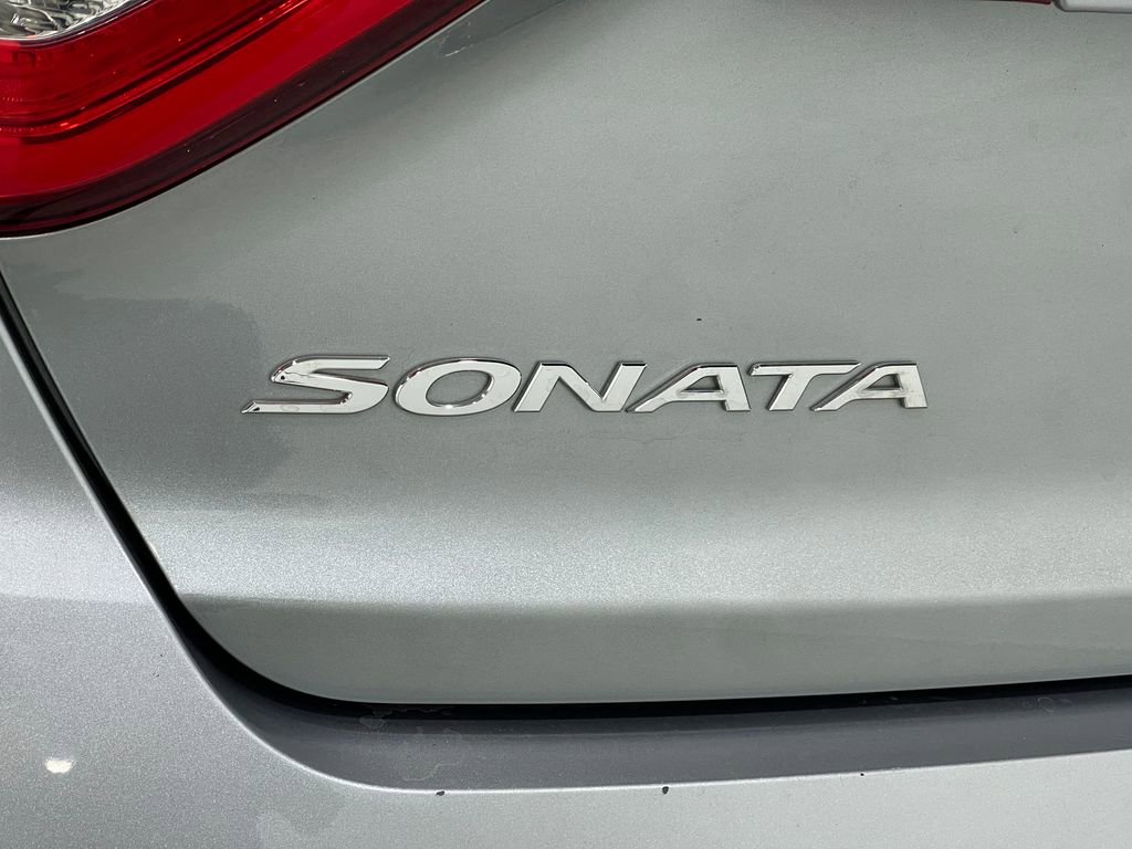 Used 2016 Hyundai Sonata Limited w/ Option Group 05 image 40