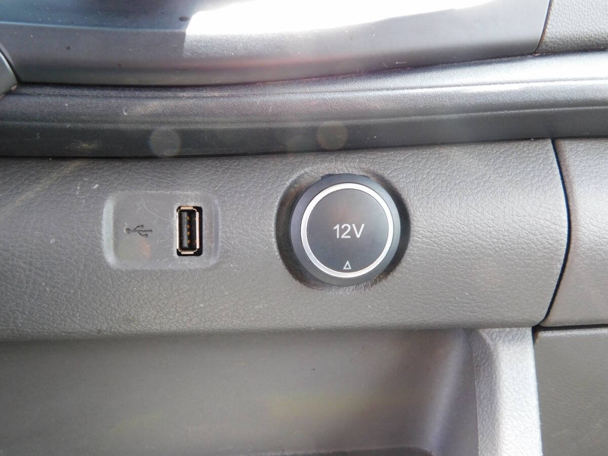 Used 2021 Ford Transit 250 Medium Roof RWD image 16