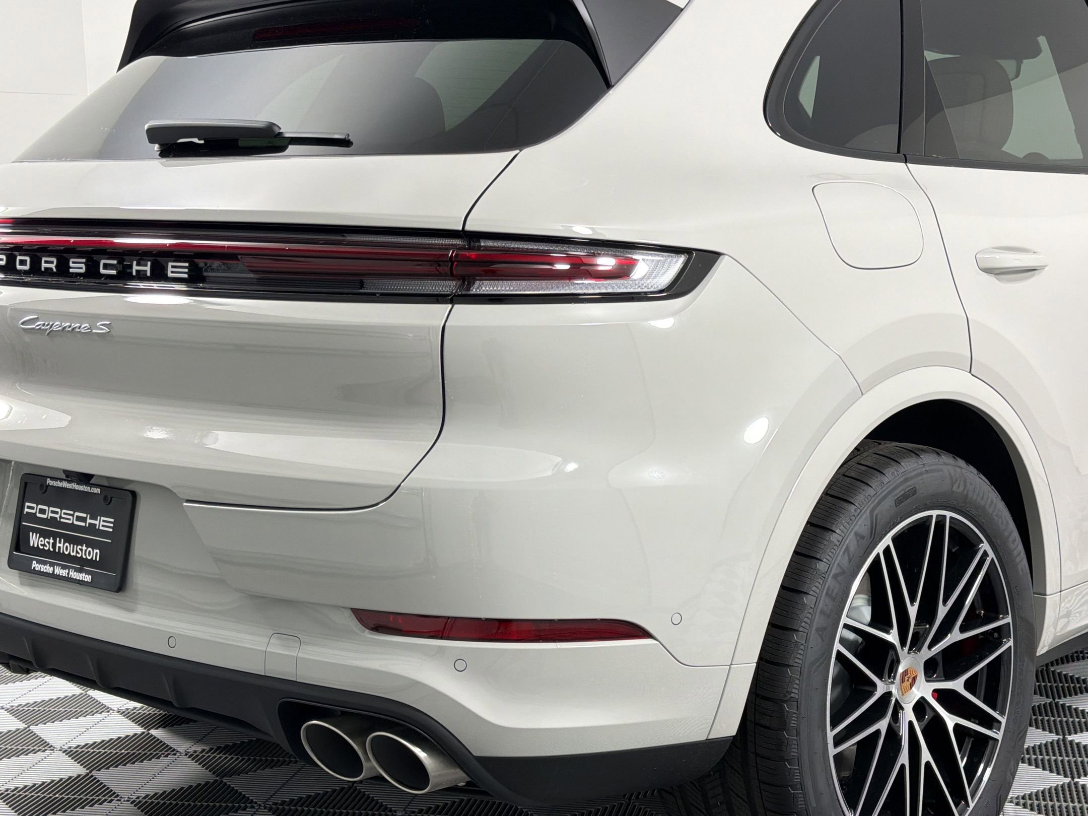 New 2026 Porsche Cayenne S AWD/4WD image 10