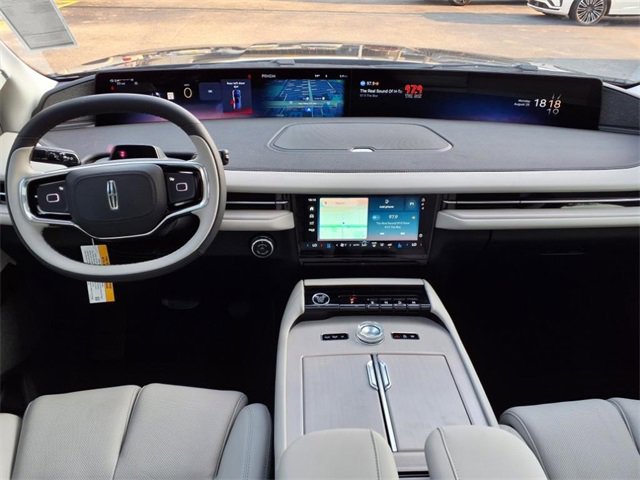 New 2025 Lincoln Navigator L Reserve image 6