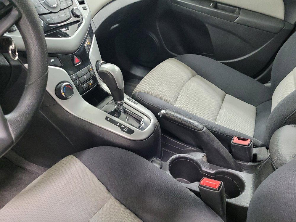 Used 2016 Chevrolet Cruze LS FWD image 26