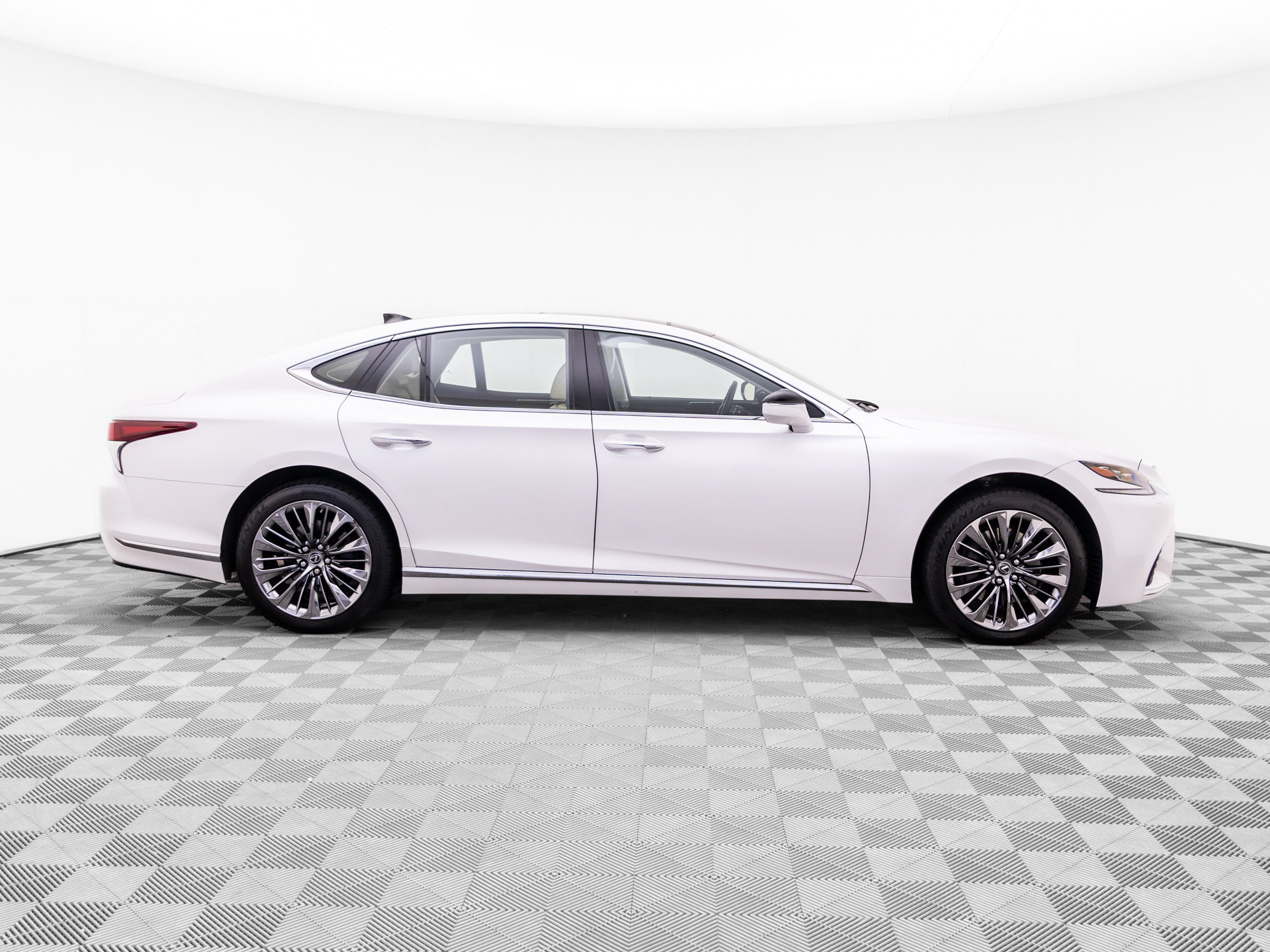 Used 2020 Lexus LS 500 AWD w/ Interior Upgrade Package image 6