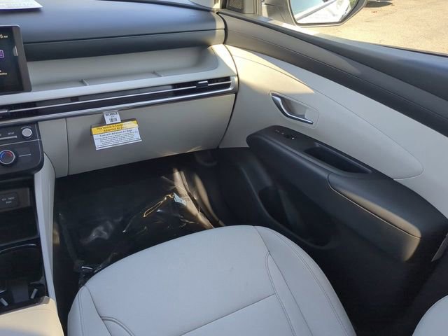 New 2025 Hyundai Tucson SE image 17