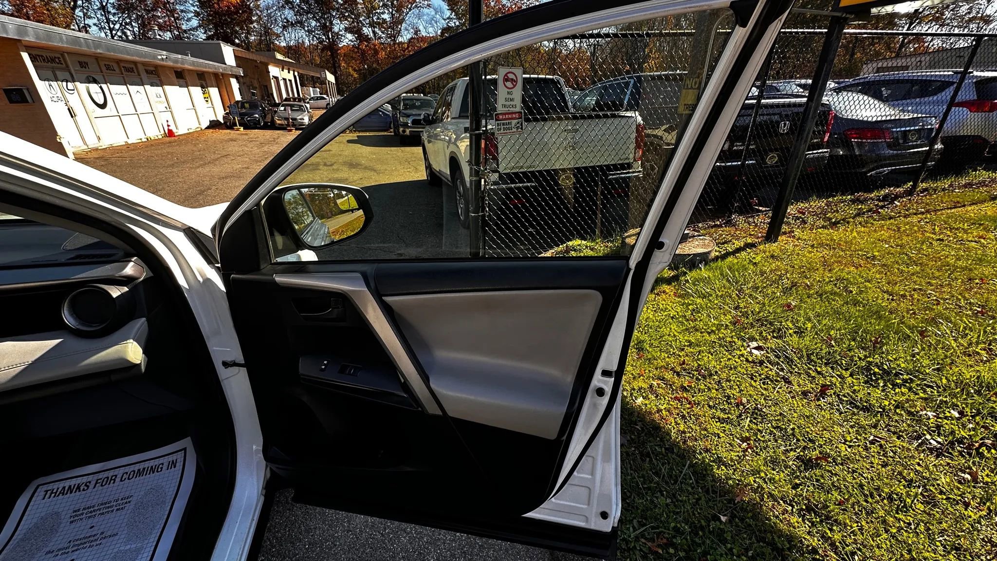 Used 2018 Toyota RAV4 XLE image 33