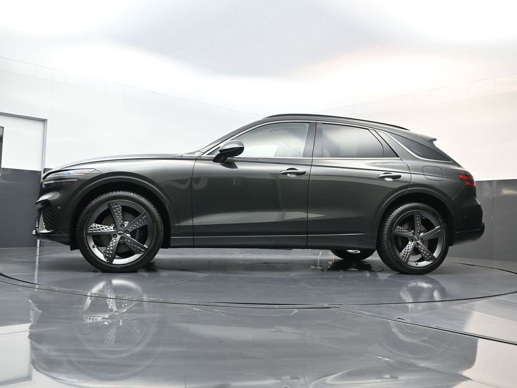 Used 2025 Genesis GV70 3.5T Sport w/ Sport Prestige Package image 28