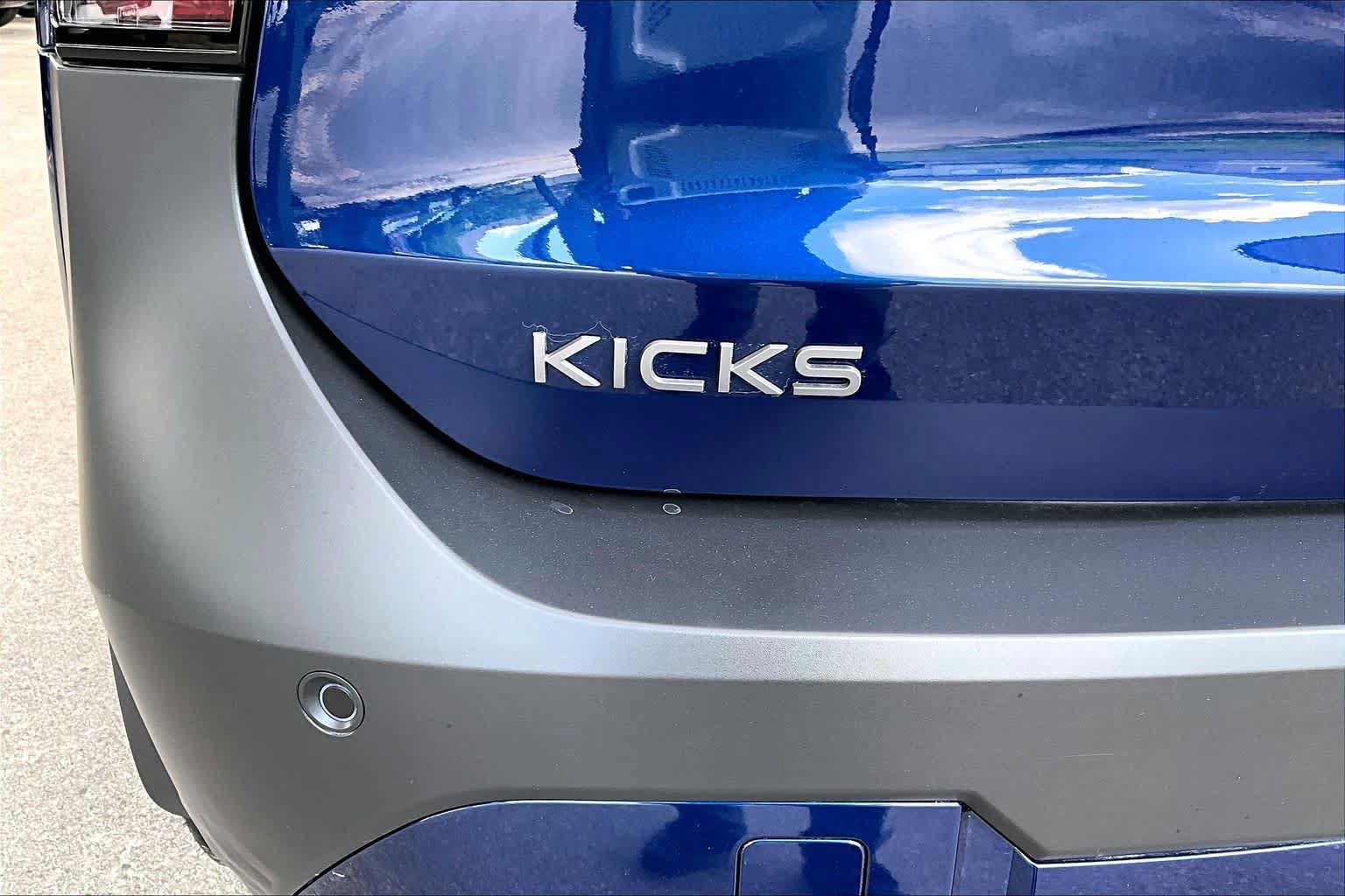 Certified 2026 Nissan Kicks SV FWD image 10