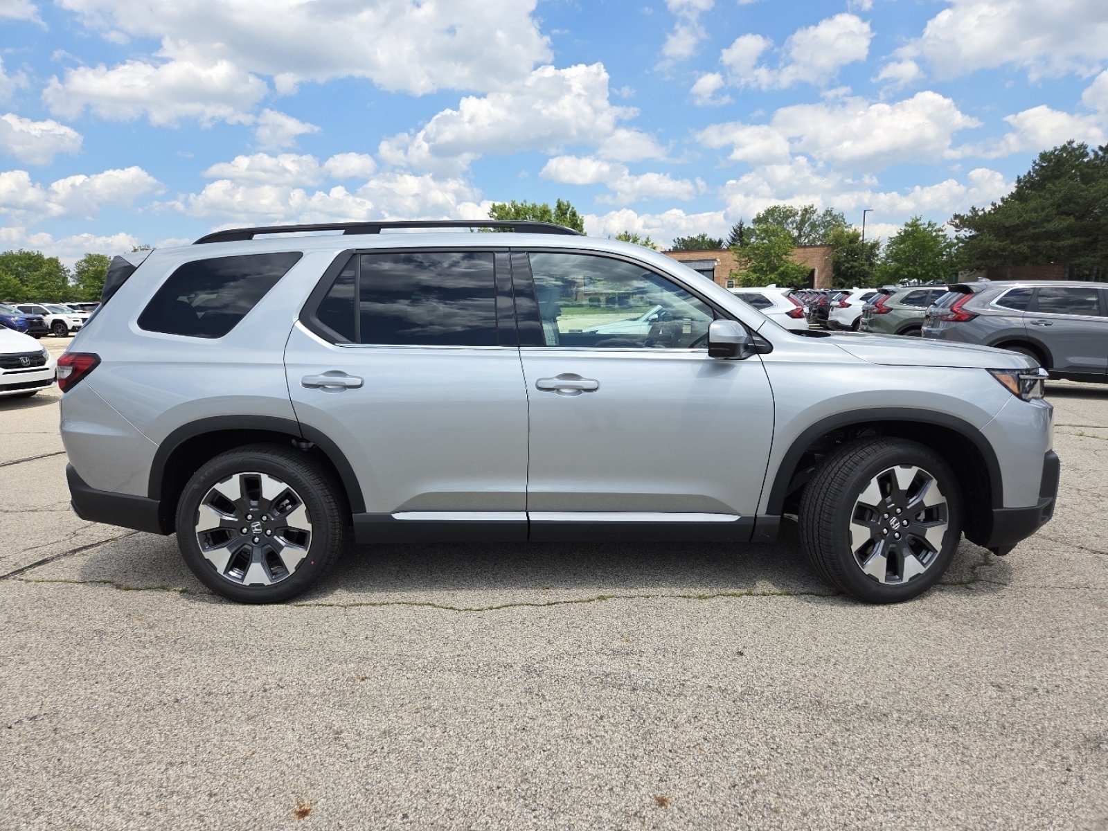 New 2026 Honda Pilot Touring image 26