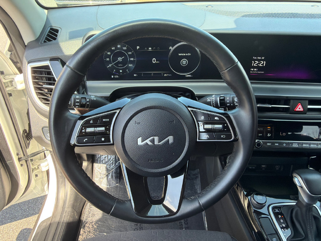 Used 2024 Kia Seltos S FWD image 26