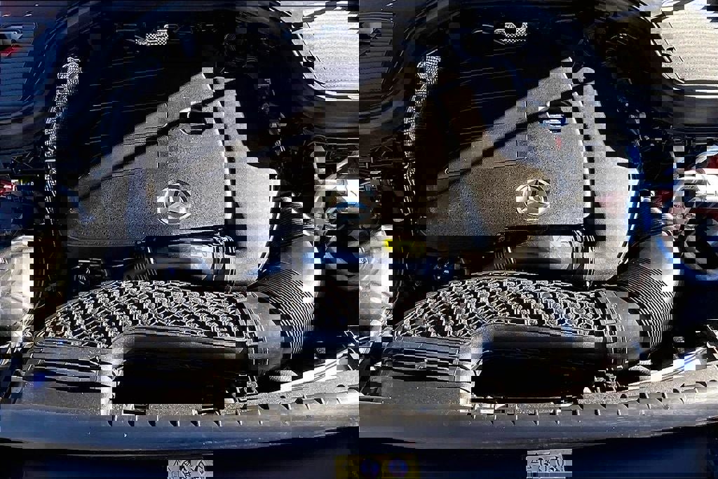 Used 2021 Mercedes-Benz GLC 300 4MATIC w/ Premium Package image 9