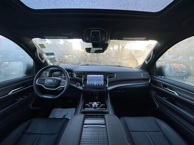 Used 2024 Jeep Wagoneer Series III w/ Premium Group I image 4