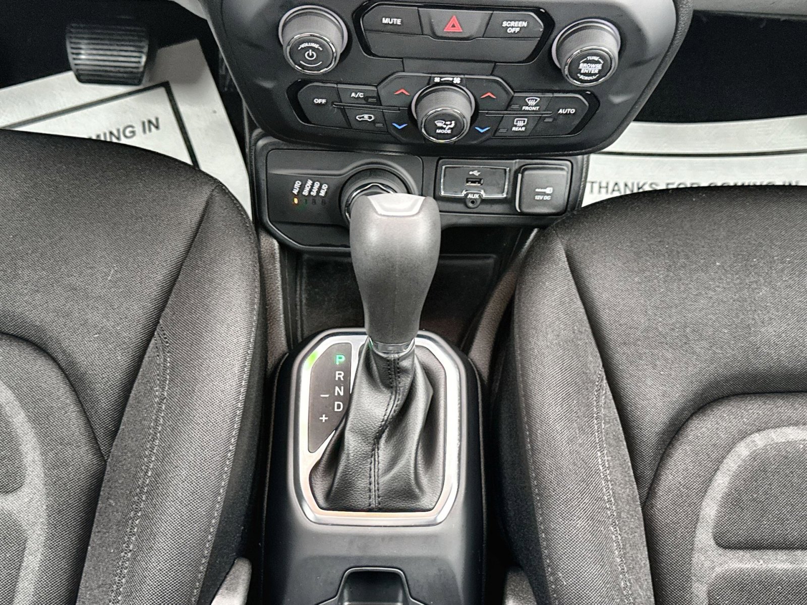 Used 2020 Jeep Renegade Latitude w/ Cold Weather Group image 21