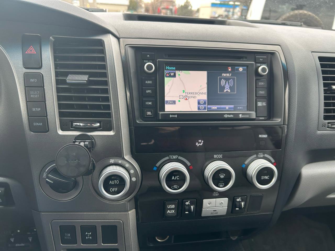 Used 2017 Toyota Sequoia Limited w/ Safety & Convenience Package AWD/4WD image 9