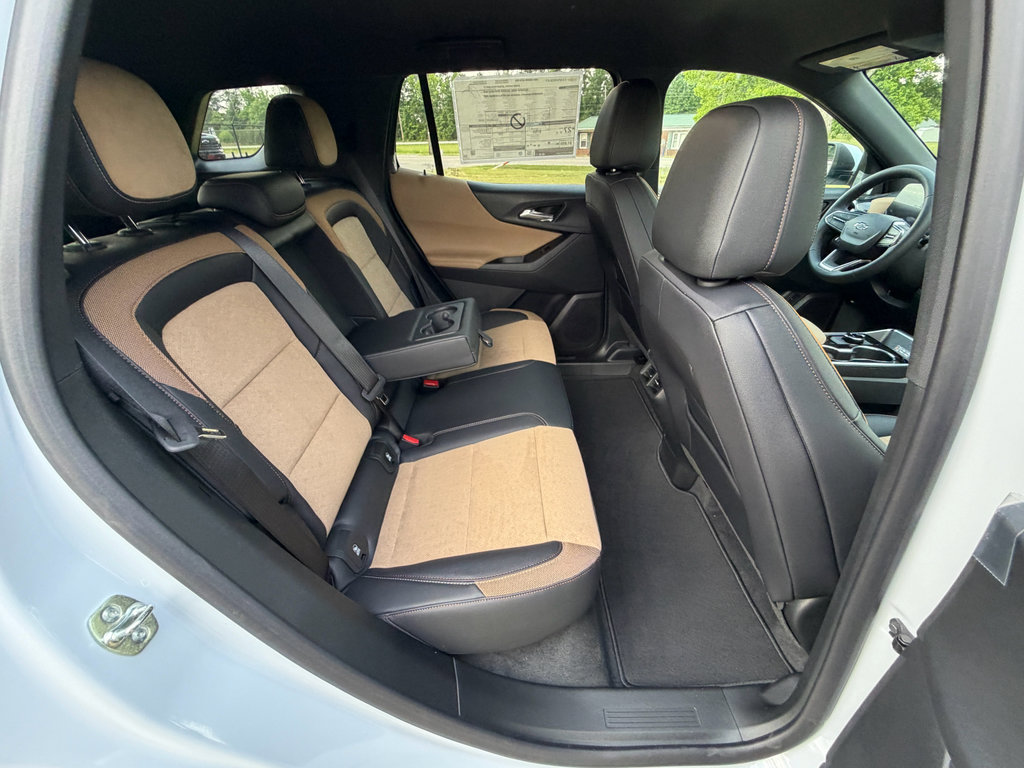 New 2026 Chevrolet Equinox ACTIV w/ Convenience Package III FWD image 30