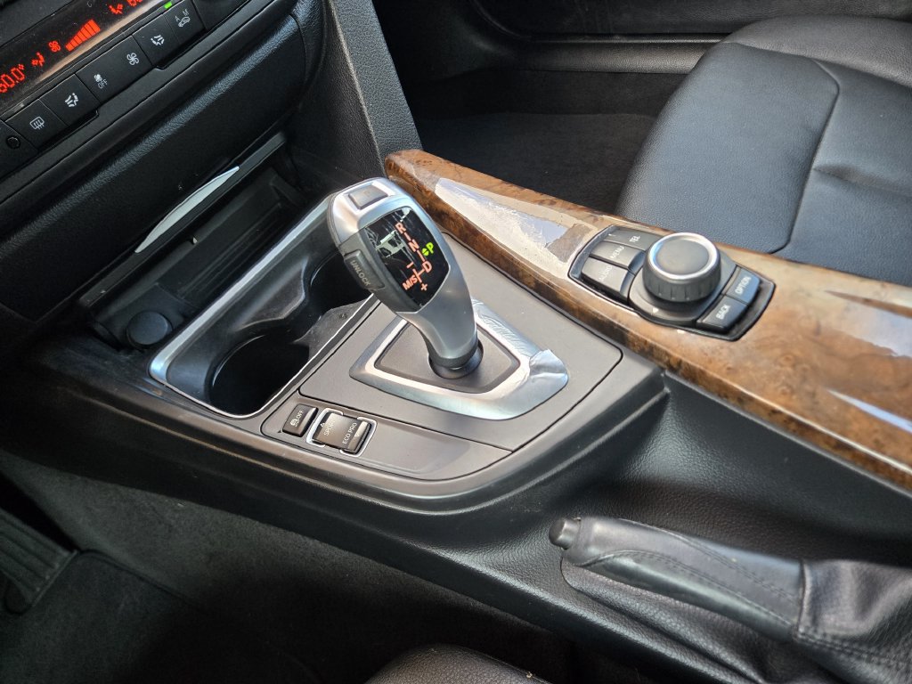 Used 2013 BMW 328i Sedan RWD image 25
