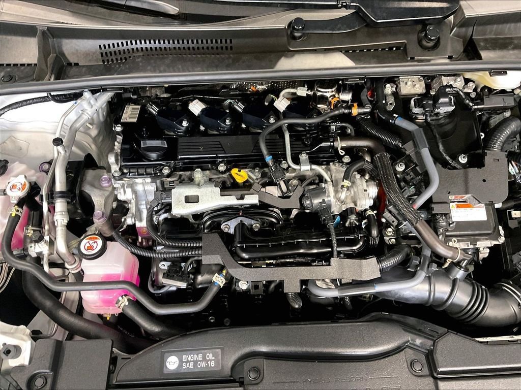 Used 2024 Toyota Prius XLE AWD/4WD image 29