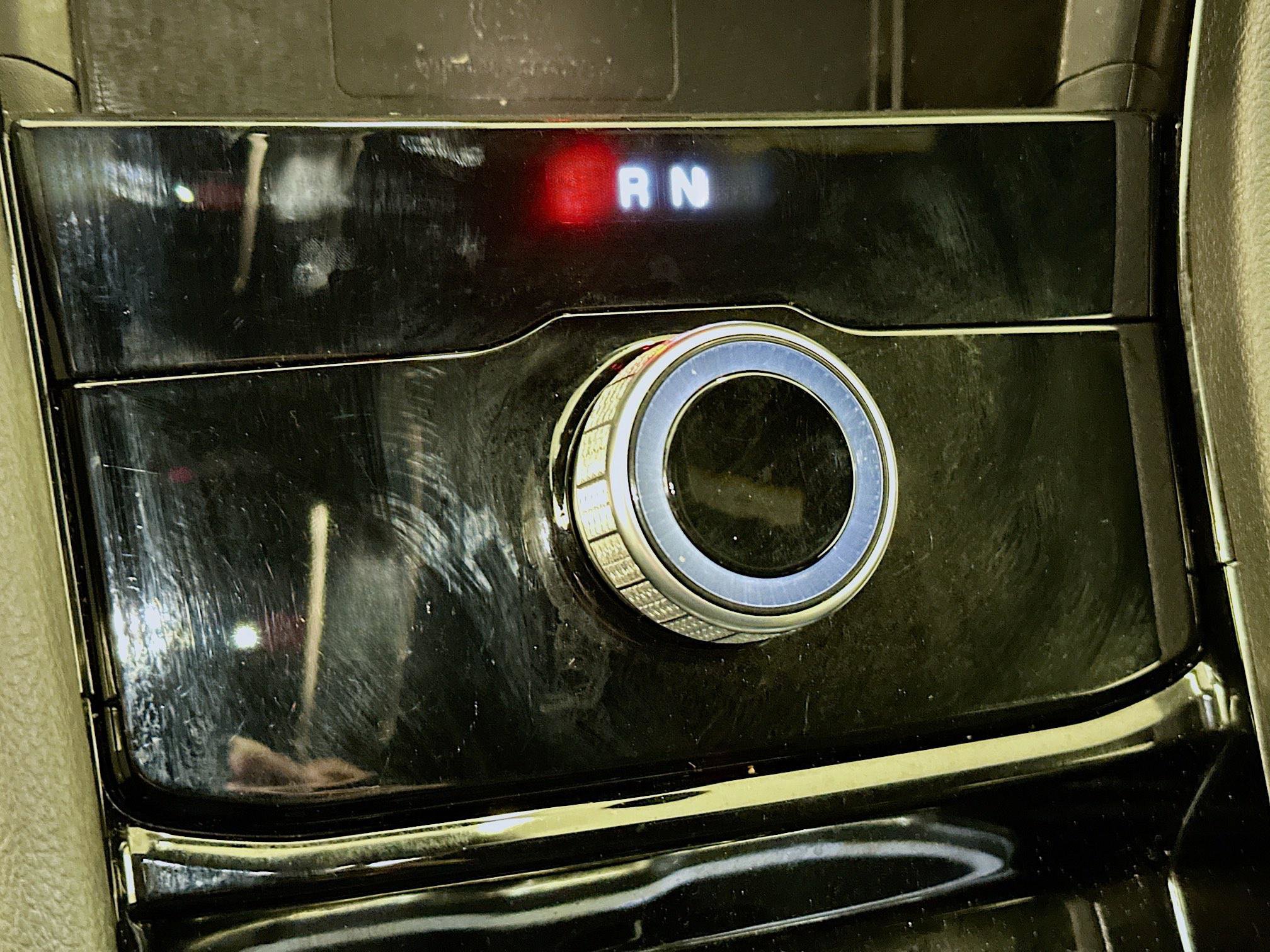 Used 2023 Jeep Grand Cherokee L Laredo image 24