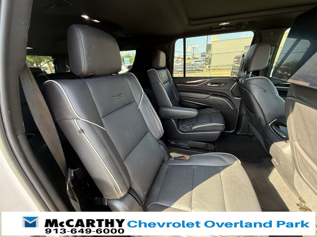 Used 2021 Cadillac Escalade ESV Premium Luxury w/ LPO, Illumination Package image 38