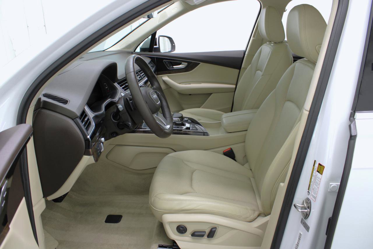 Used 2017 Audi Q7 3.0T Prestige w/ Prestige Package image 33