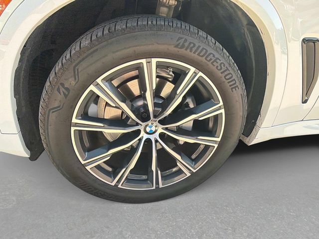 Used 2022 BMW X5 xDrive40i w/ M Sport Package AWD/4WD image 12