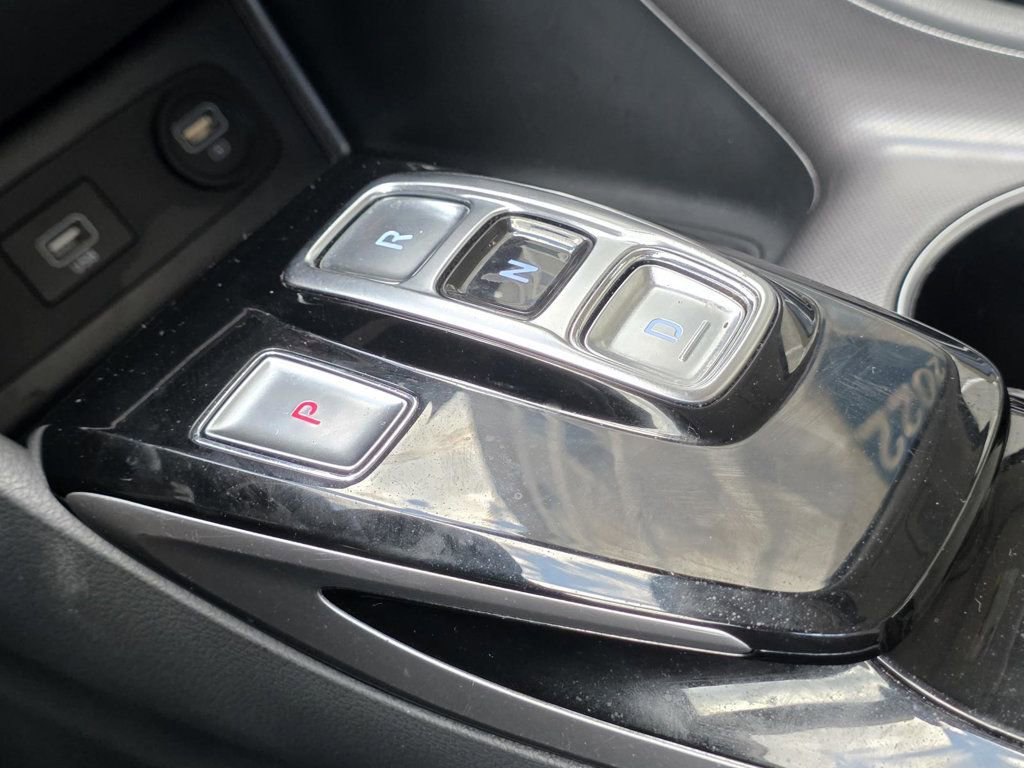 Used 2023 Hyundai Sonata SE image 16