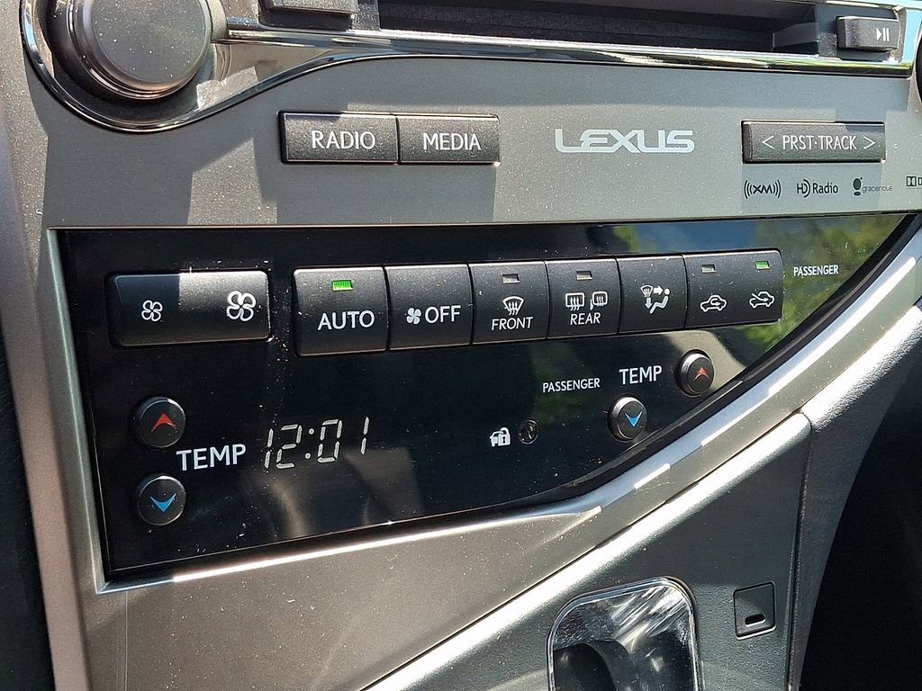 Used 2015 Lexus RX 450h AWD image 17