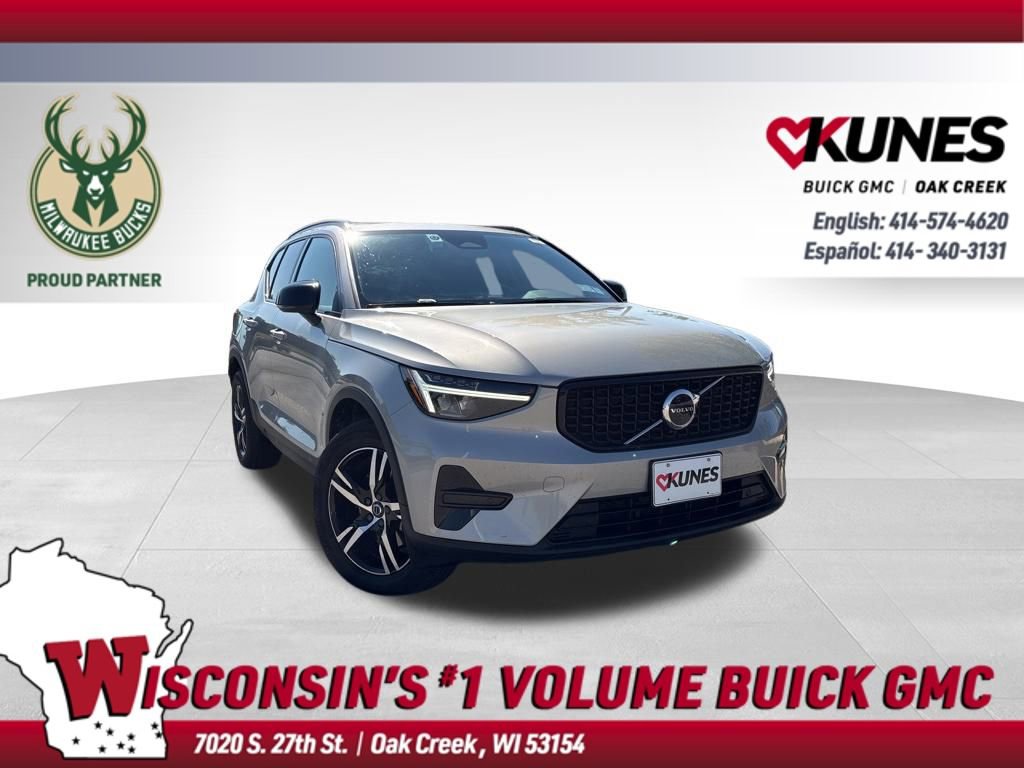 Used 2024 Volvo XC40 B5 Core video 1