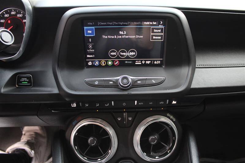 Used 2022 Chevrolet Camaro LT RWD image 17