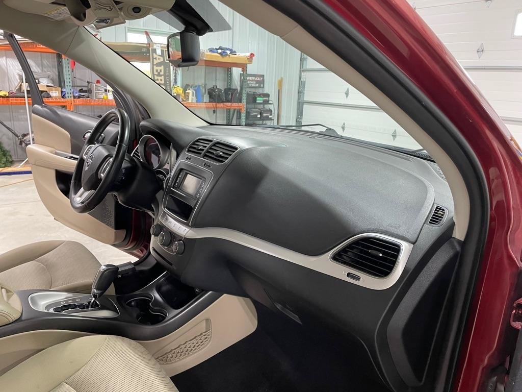 Used 2011 Dodge Journey Mainstreet w/ Popular Equipment Group AWD/4WD image 21
