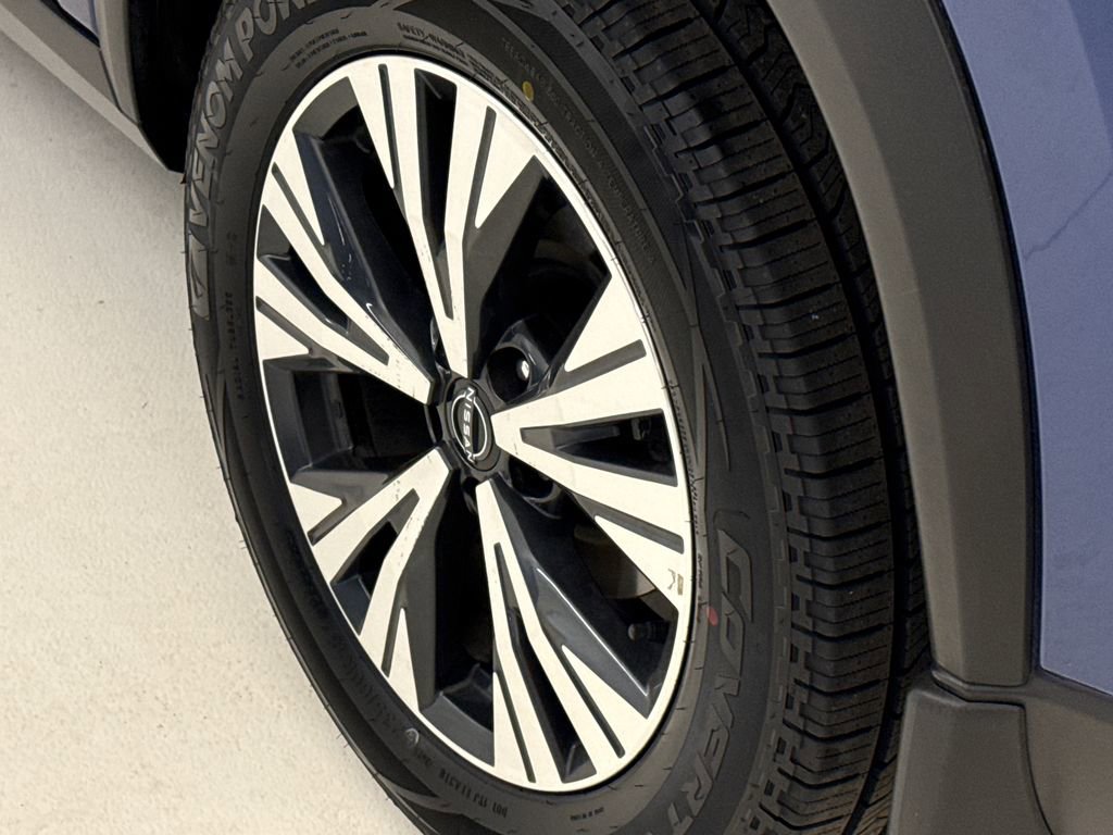 Used 2022 Nissan Rogue SV image 10