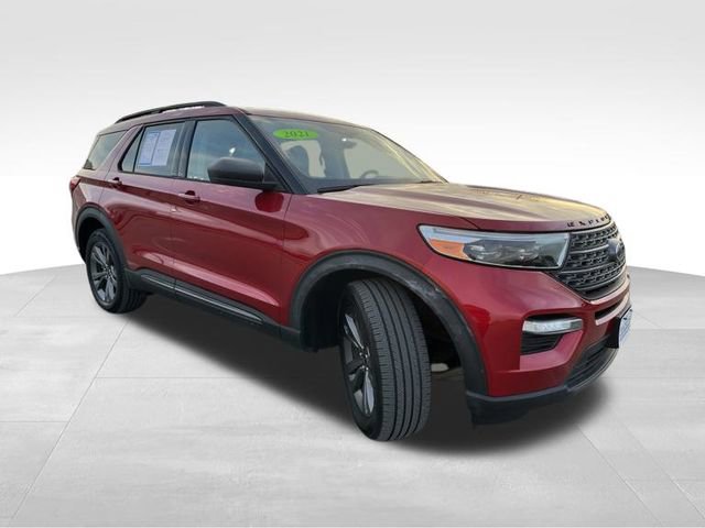 Used 2021 Ford Explorer XLT w/ Equipment Group 202A image 8