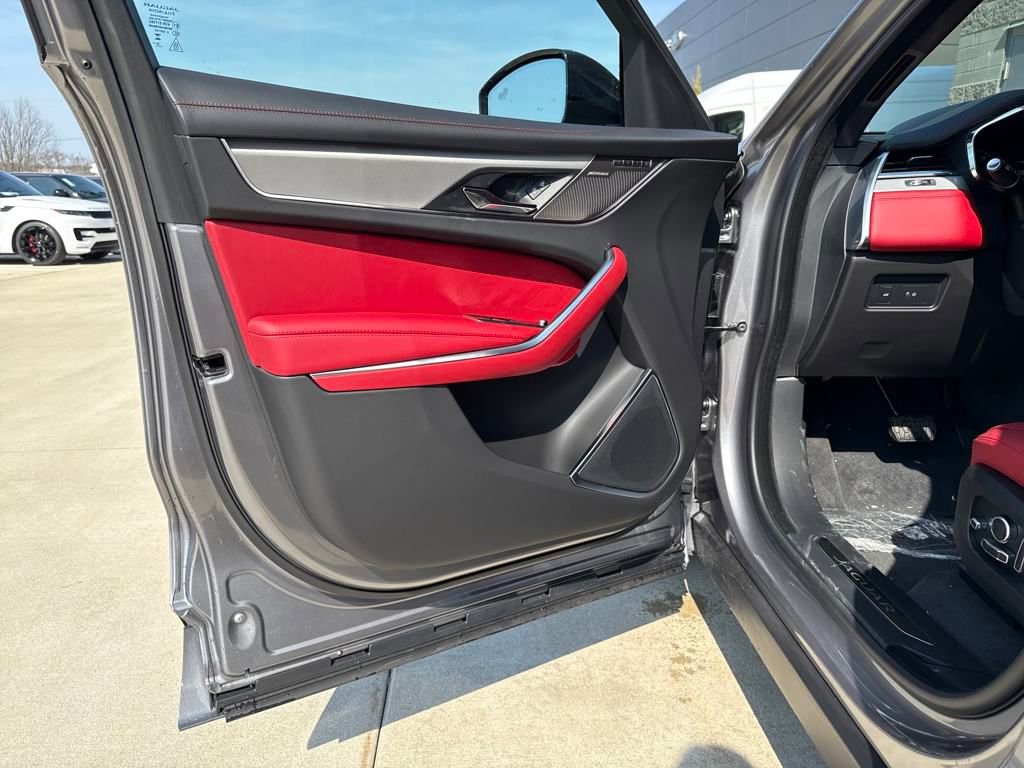 New 2026 Jaguar F-PACE R-Dynamic S image 10