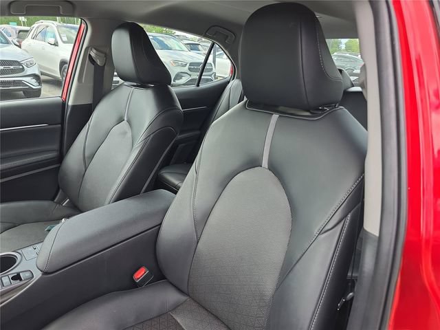 Used 2023 Toyota Camry XSE FWD image 21