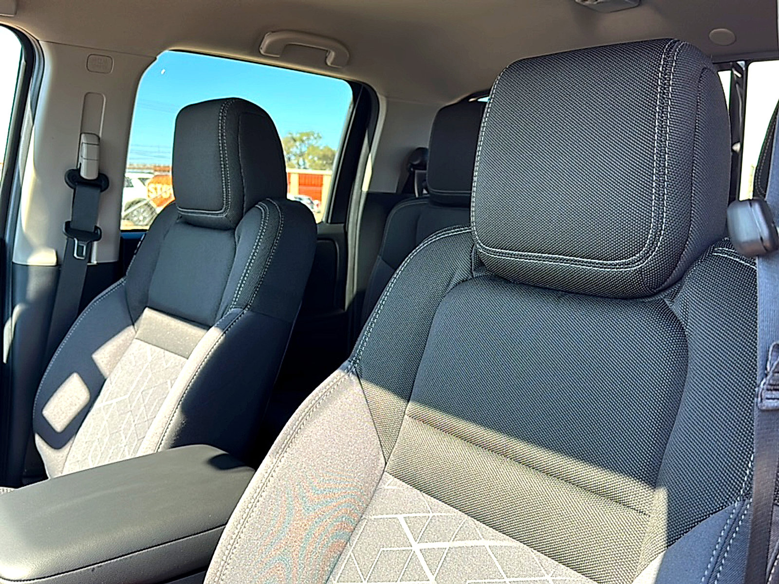 New 2026 Nissan Frontier SV w/ SV Convenience Package image 11