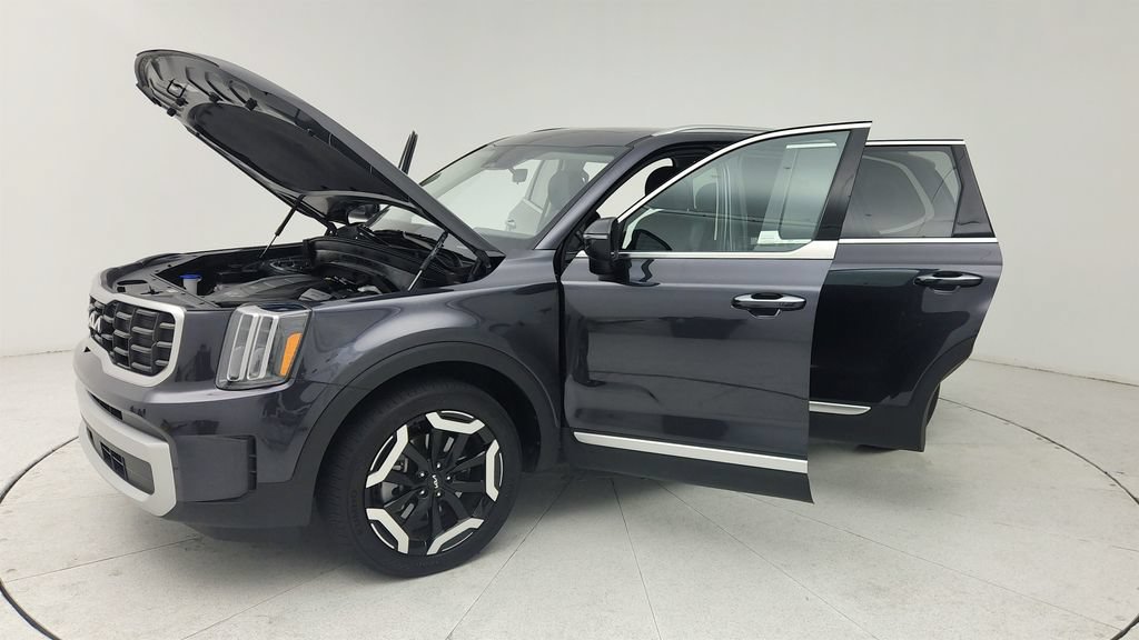 Used 2025 Kia Telluride S FWD image 10