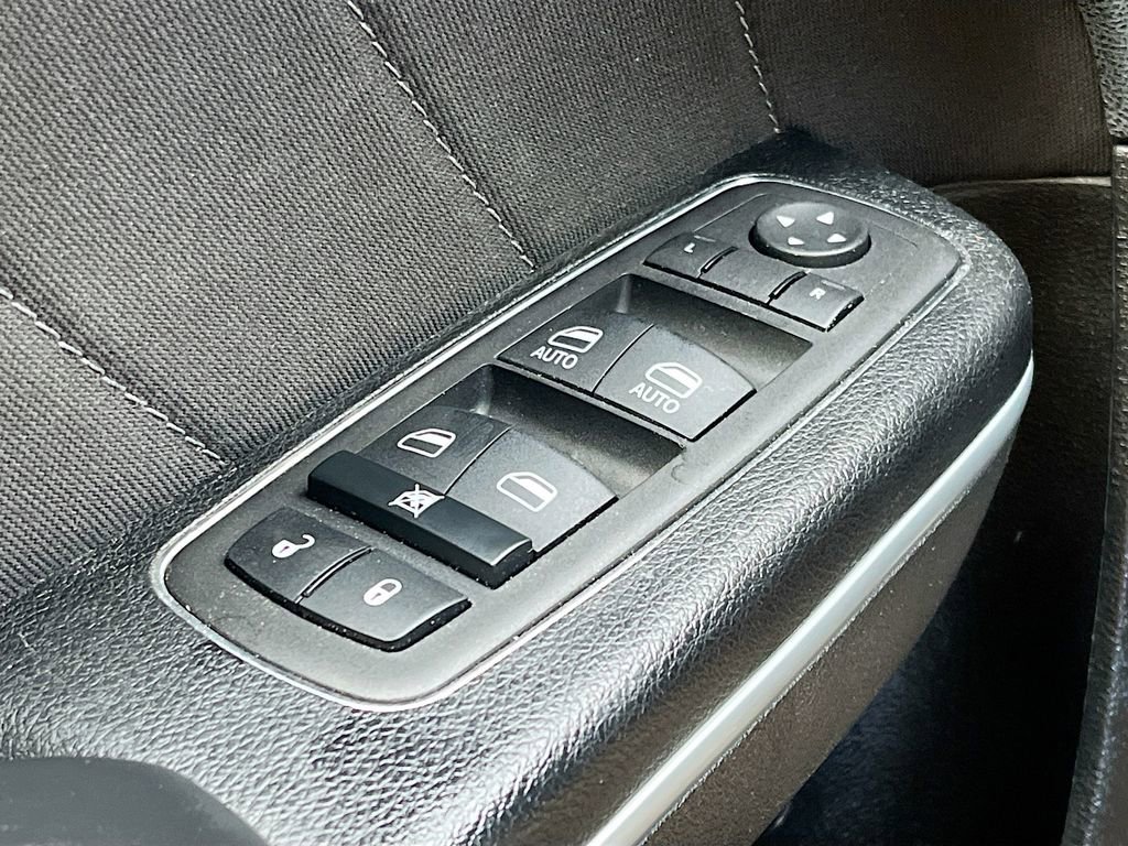 Used 2021 Dodge Charger SXT AWD/4WD image 17