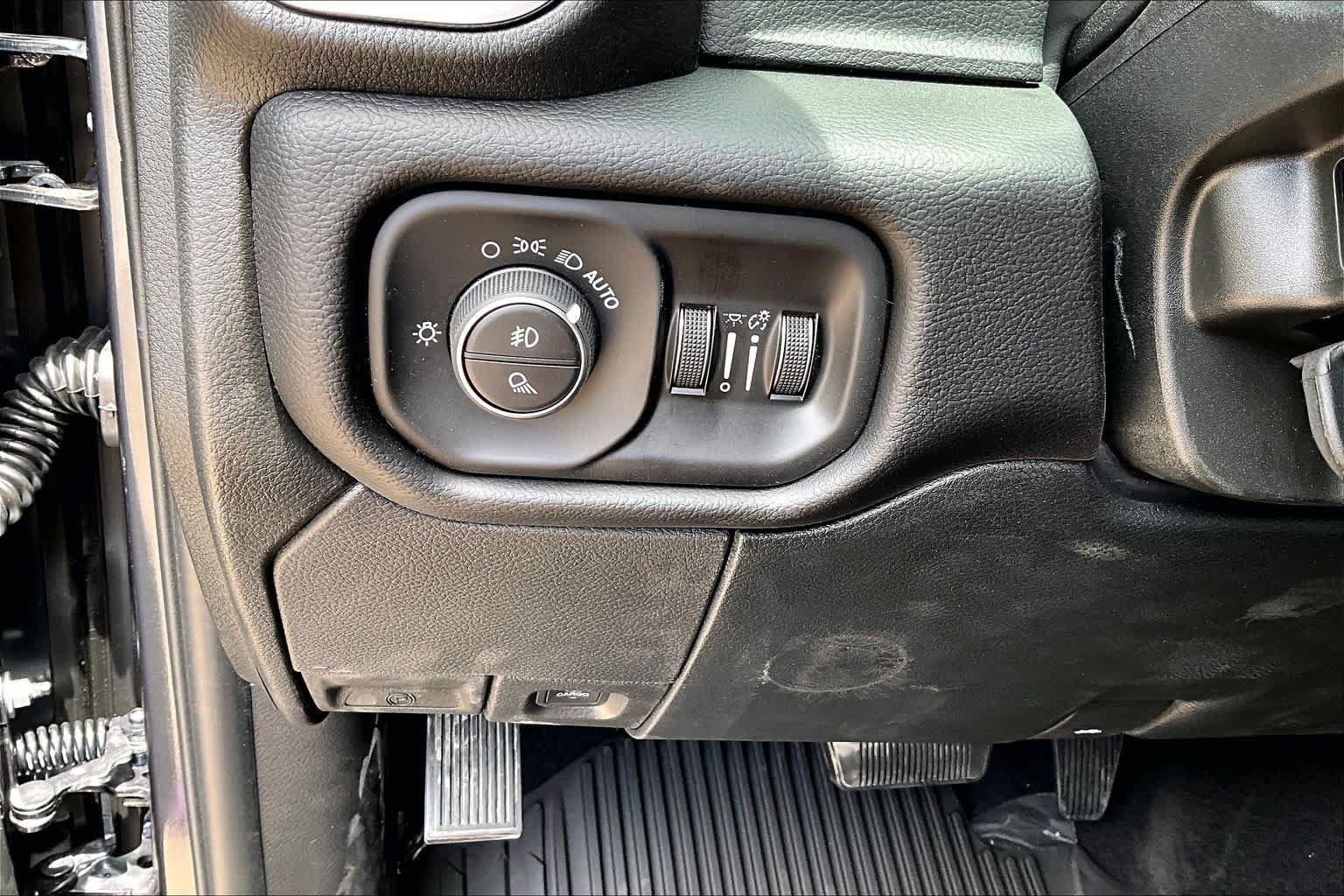New 2026 RAM 3500 Laramie w/ Night Edition AWD/4WD image 20