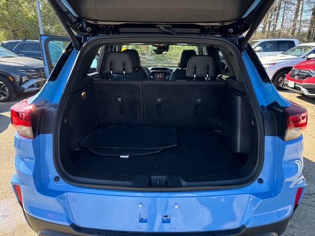 Used 2023 Chevrolet TrailBlazer RS w/ Sun and Liftgate Package AWD/4WD image 16
