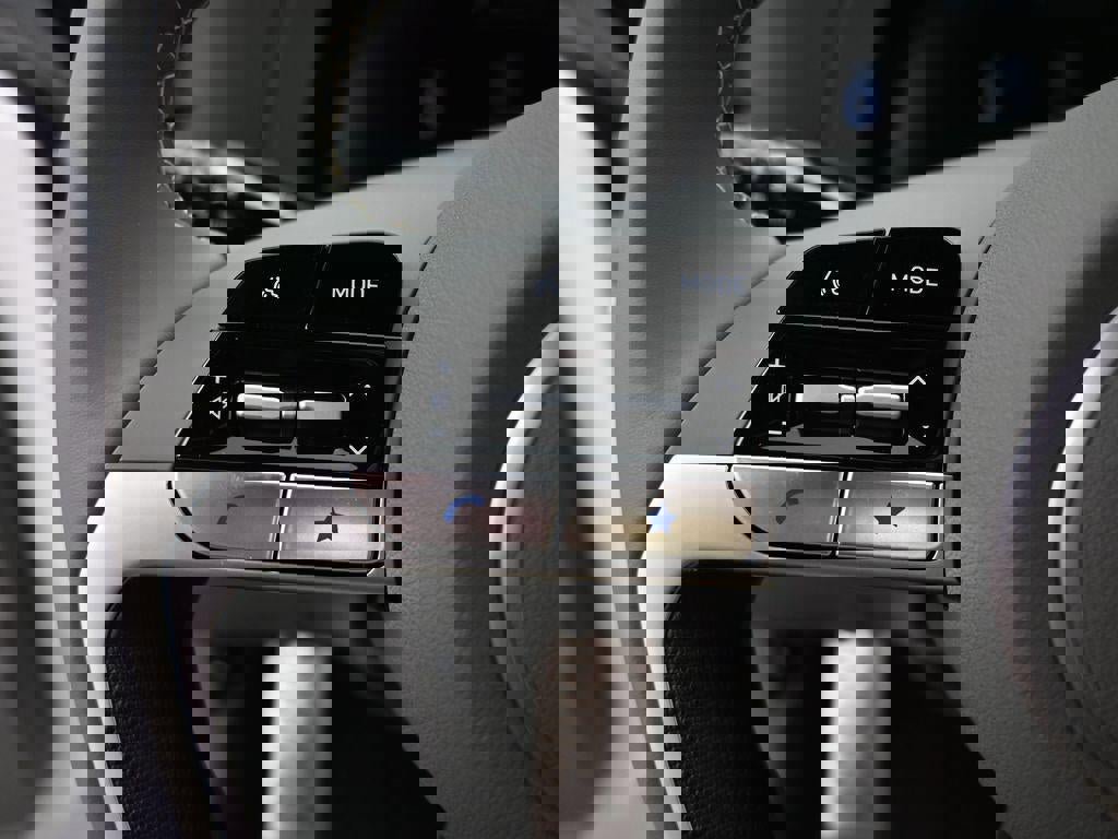 New 2025 Hyundai Elantra Sport image 15