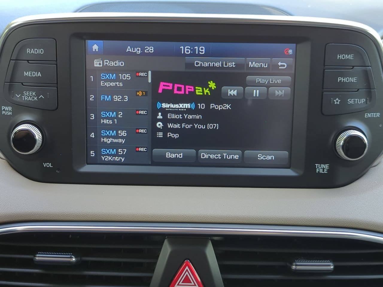 Used 2020 Hyundai Santa Fe SEL w/ Cargo Package FWD image 15