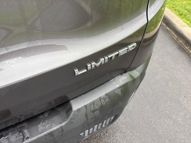Used 2019 Jeep Renegade Limited w/ LED Lighting Group AWD/4WD image 48