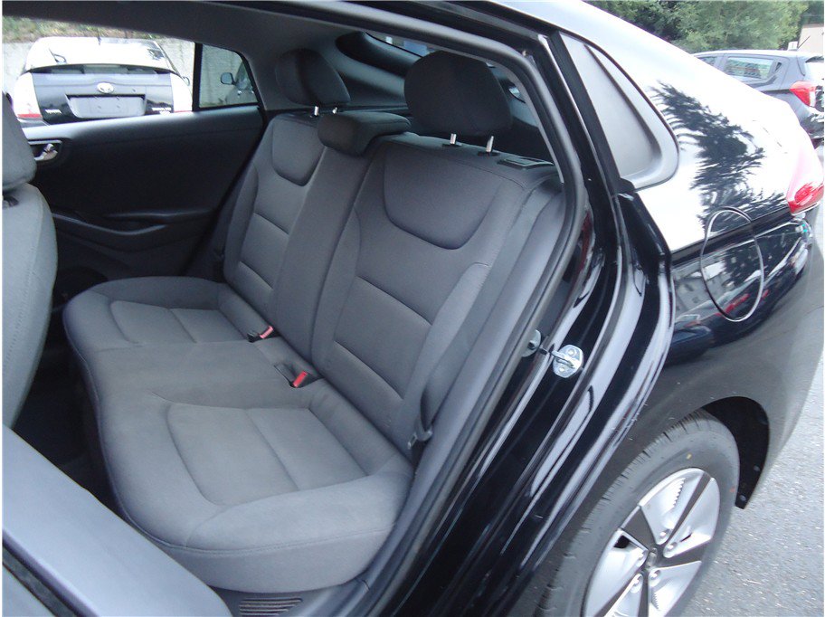Used 2020 Hyundai Ioniq Blue FWD image 13