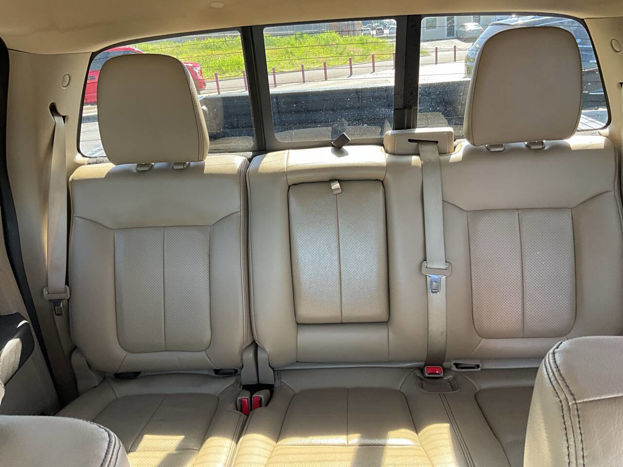 Used 2010 Ford F150 Lariat AWD/4WD image 13