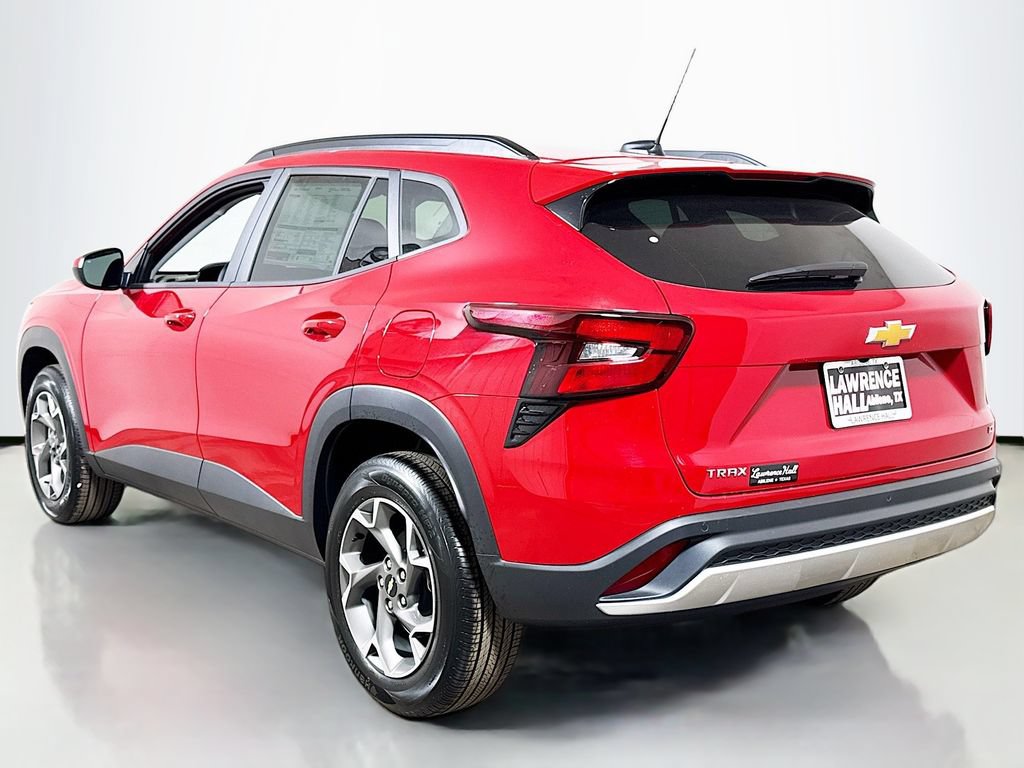 New 2026 Chevrolet Trax LT w/ Driver Confidence Package FWD image 3