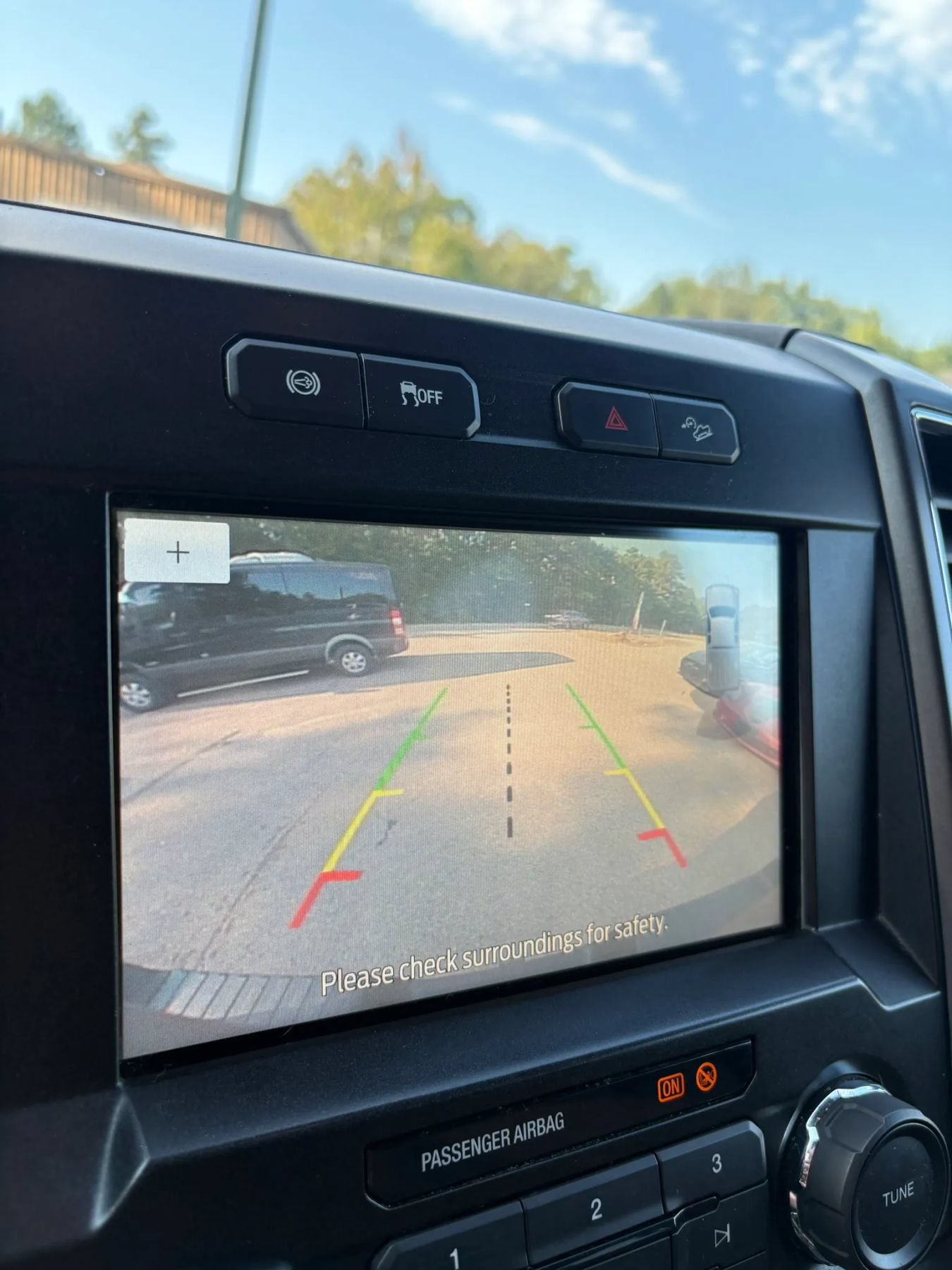Used 2018 Ford F250 XLT w/ XLT Premium Package AWD/4WD image 10