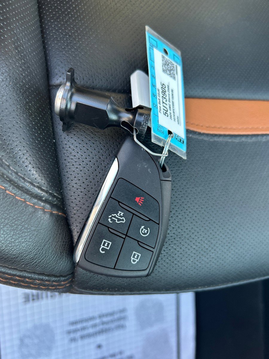 Used 2024 GMC Sierra 2500 AT4 w/ AT4 Premium Plus Package AWD/4WD image 21