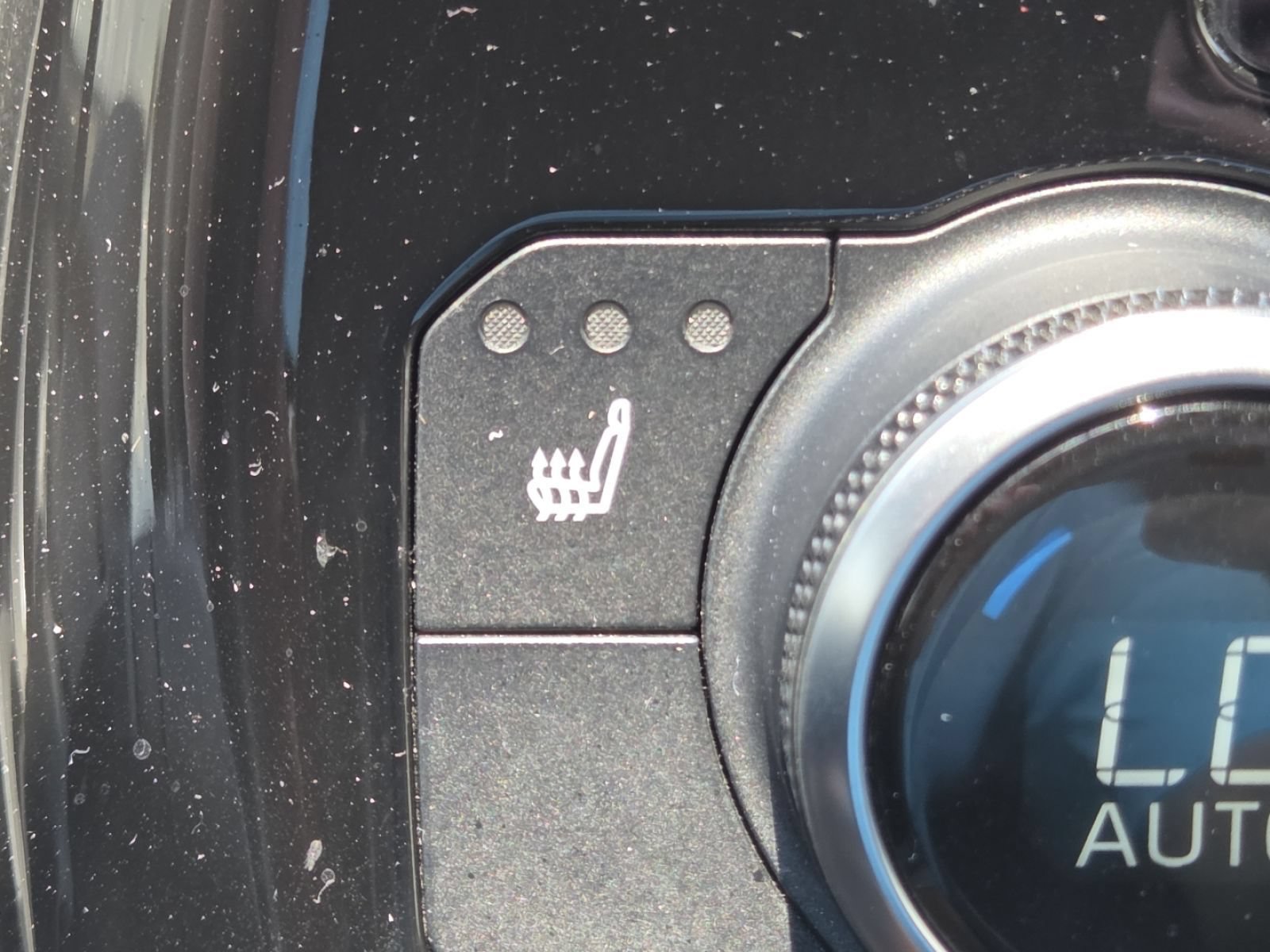 Used 2021 Toyota Highlander XLE FWD image 5
