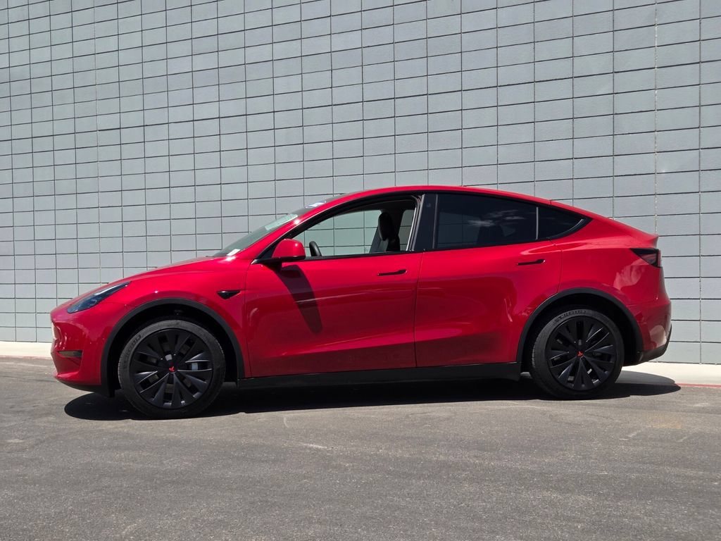 Used 2022 Tesla Model Y Long Range AWD/4WD image 2