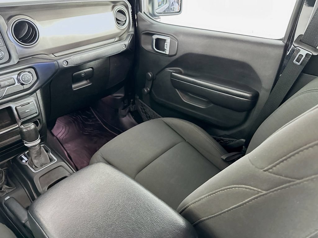 Certified 2020 Jeep Gladiator Sport AWD/4WD image 30