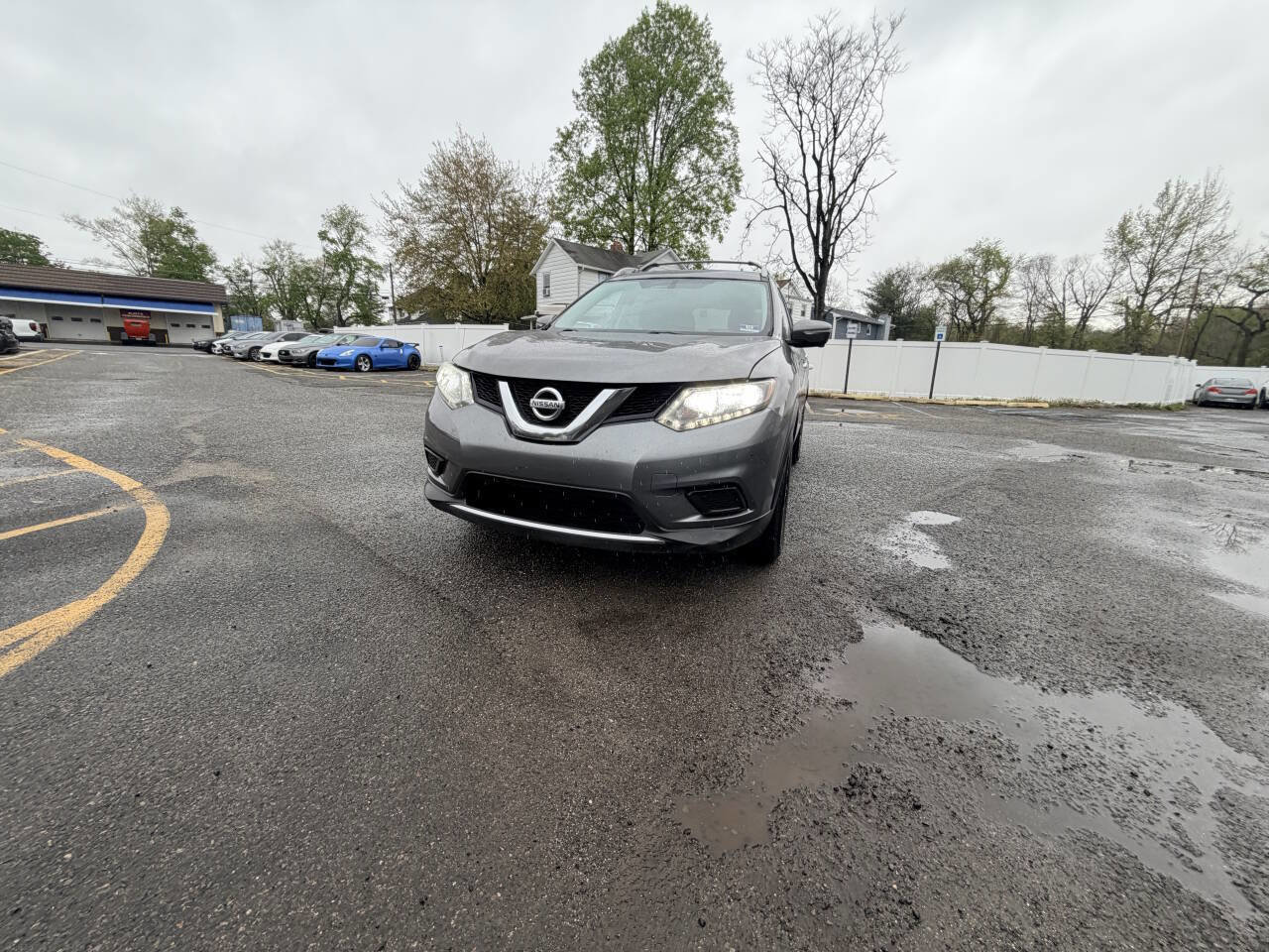 Used 2014 Nissan Rogue SV w/ SV Premium Package AWD/4WD image 2