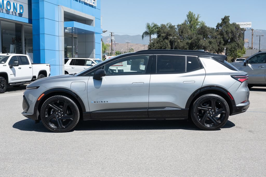 Used 2024 Chevrolet Equinox EV RS FWD image 7